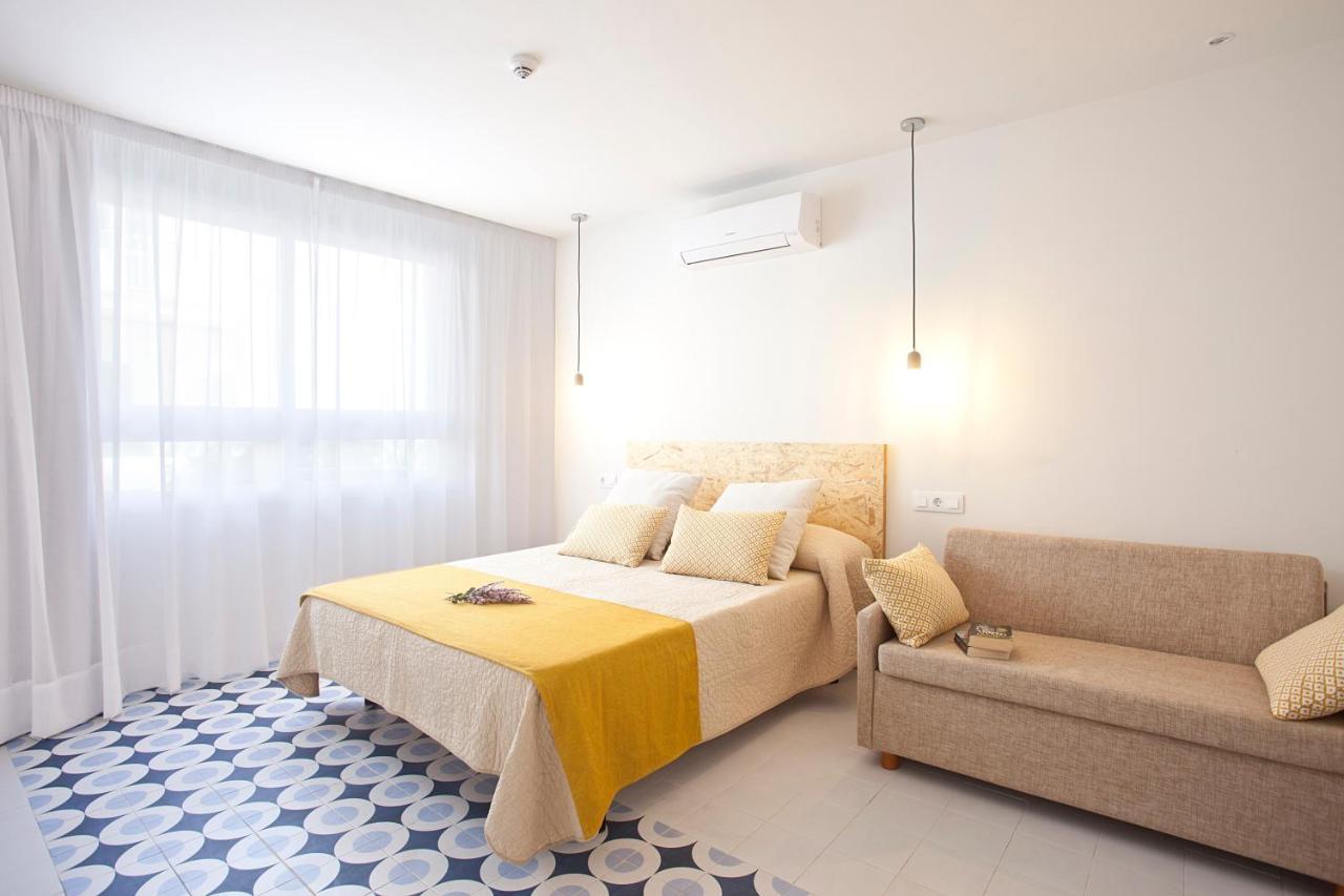 Bj Cala Morlanda Estudios (Adults Only) S'Illot Kültér fotó